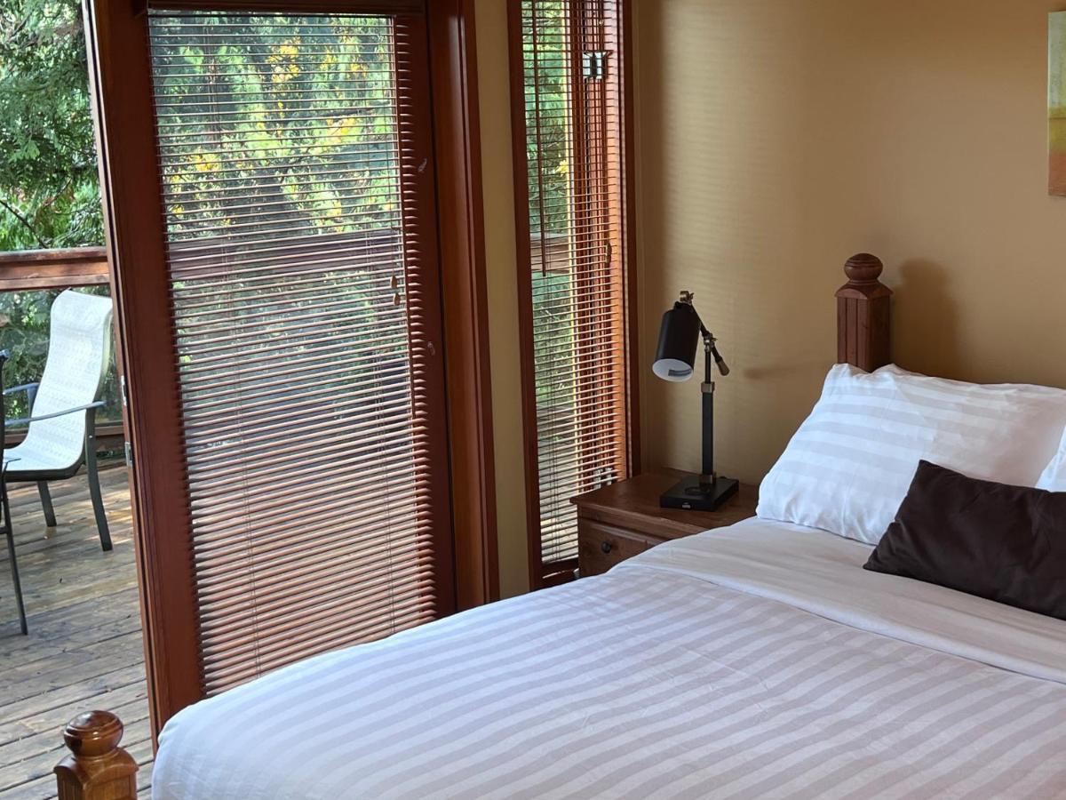 Sunshine Coast Resort Madeira Park Εξωτερικό φωτογραφία